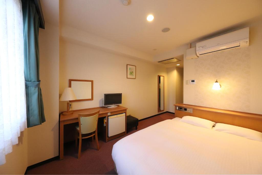 Smile Hotel Takaoka Ekimae photo 3