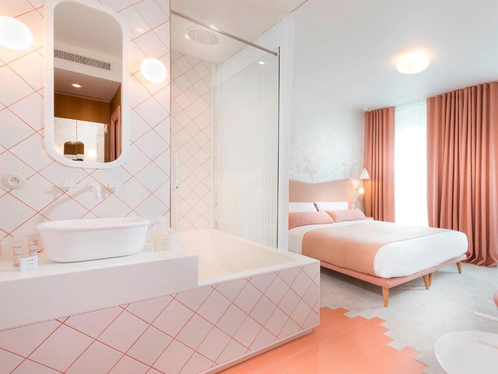 Двухместный (Улучшенный двухместный номер с 1 кроватью), Hotel le Lapin Blanc