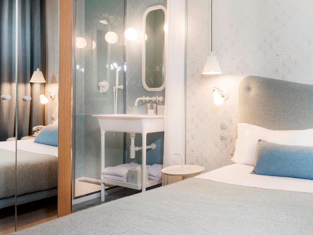 Одноместный (Классический одноместный номер с большой кроватью), Hotel le Lapin Blanc
