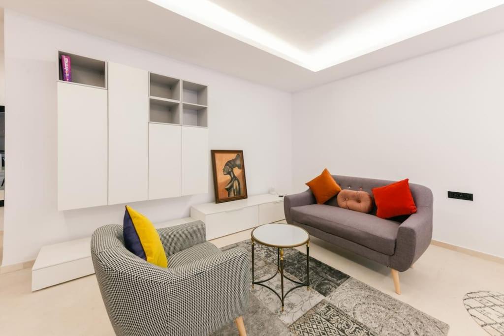 Luxury one bedroom apartment - Best location photo 4