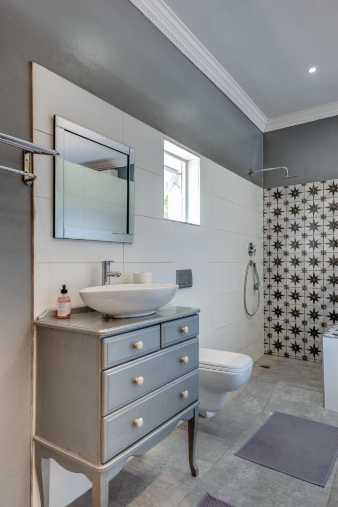Mill Park Executive Suite photo 4
