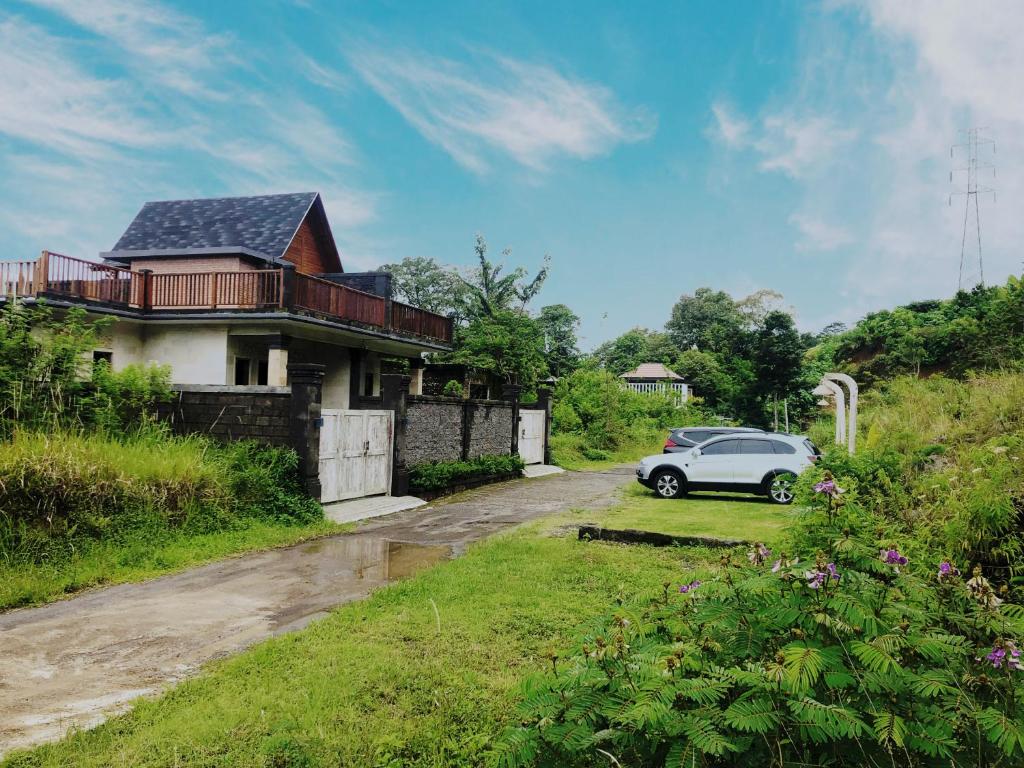 BUYAN LODGE lake view villa photo 4