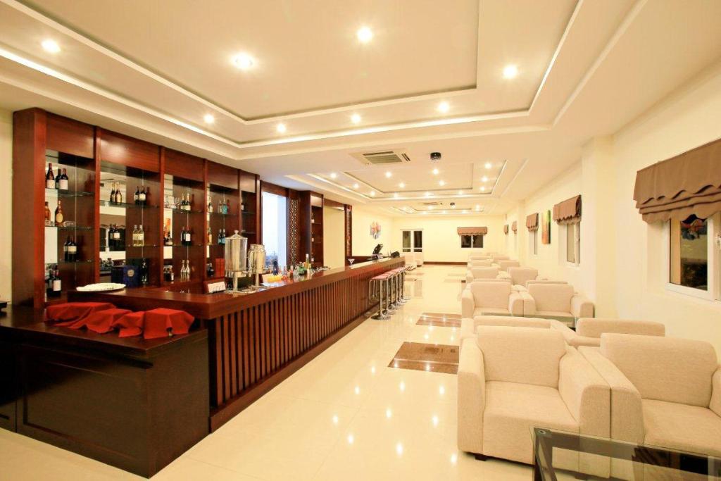 Ban Thach Riverside Hotel & Resort