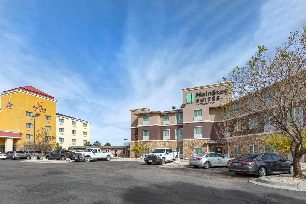 Comfort Suites Hobbs image