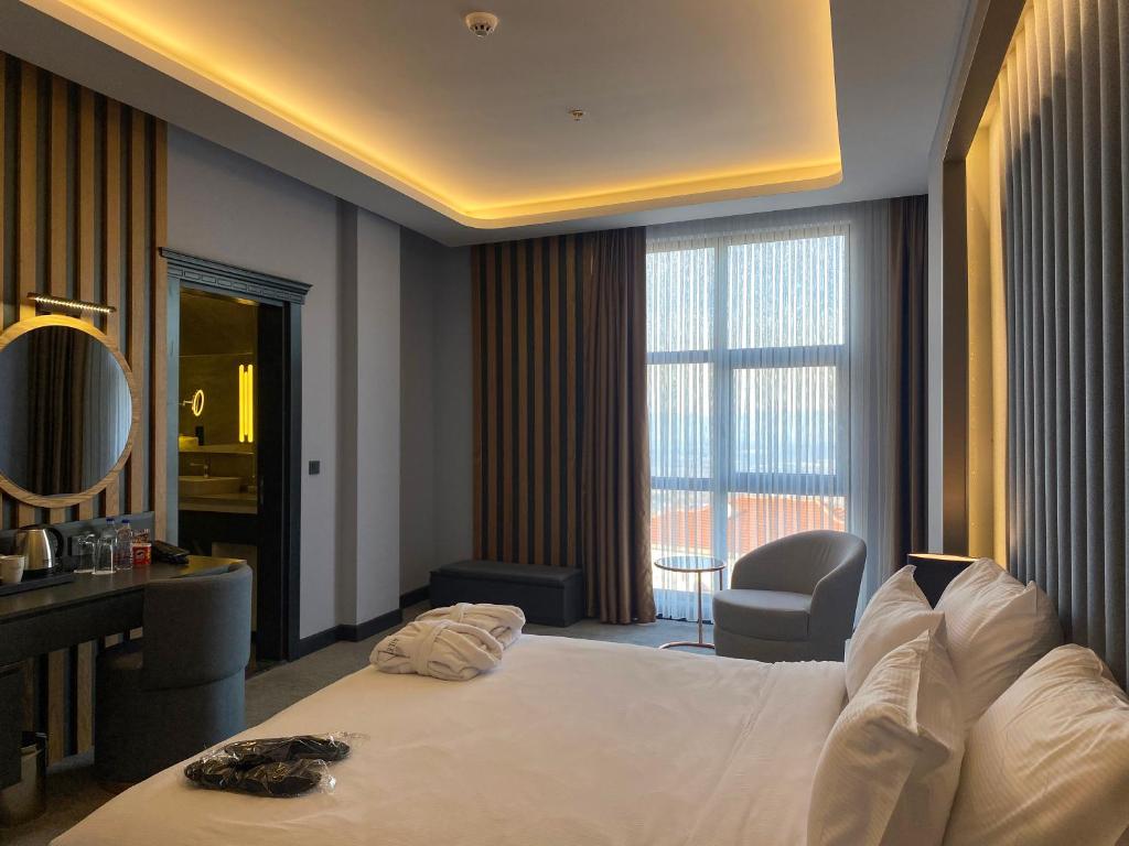 Aileena Hotel & Villas photo 2