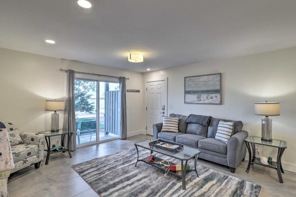 Modern Condo with Pool and Tennis Walk to Beach! photo 3