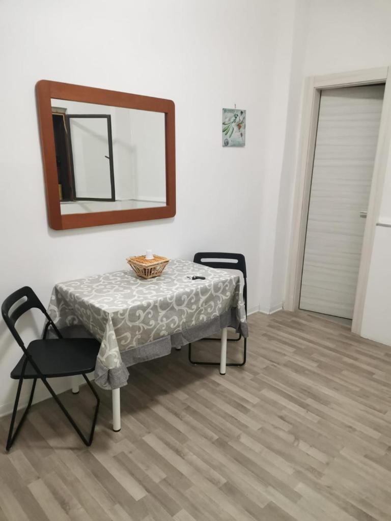 BED&FLY NEAR AIRPORT FONTANAROSSA reception h24 photo 3