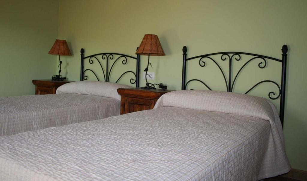 Hostal La Cerollera photo 3