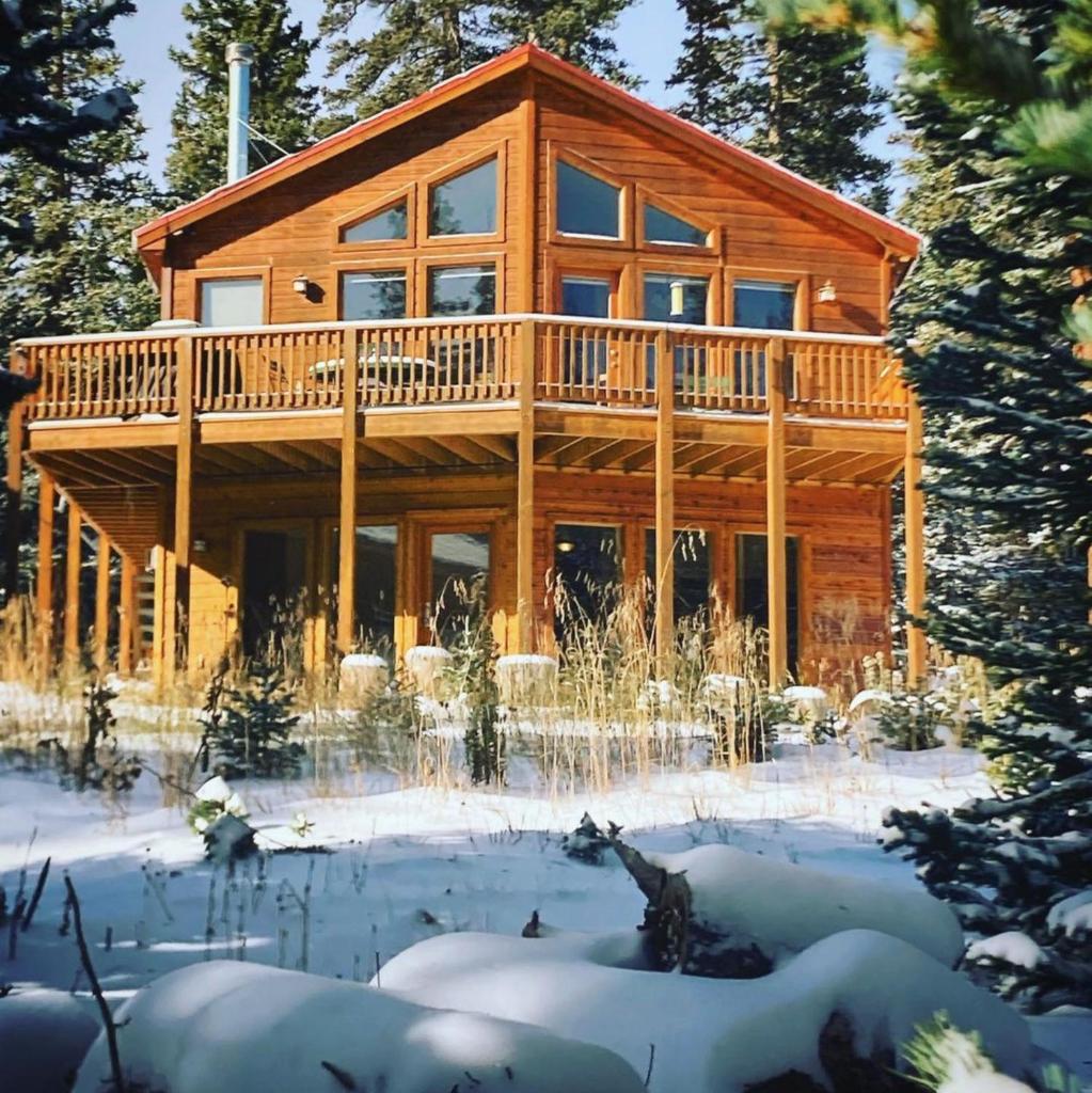 NEW HOT TUB! Secluded, tucked away cabin photo 4