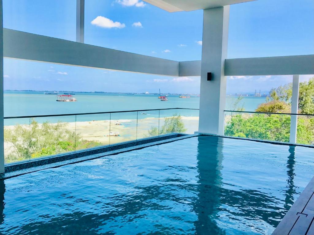 SUNRISE Gurney Seaview Luxury Duplex photo 2