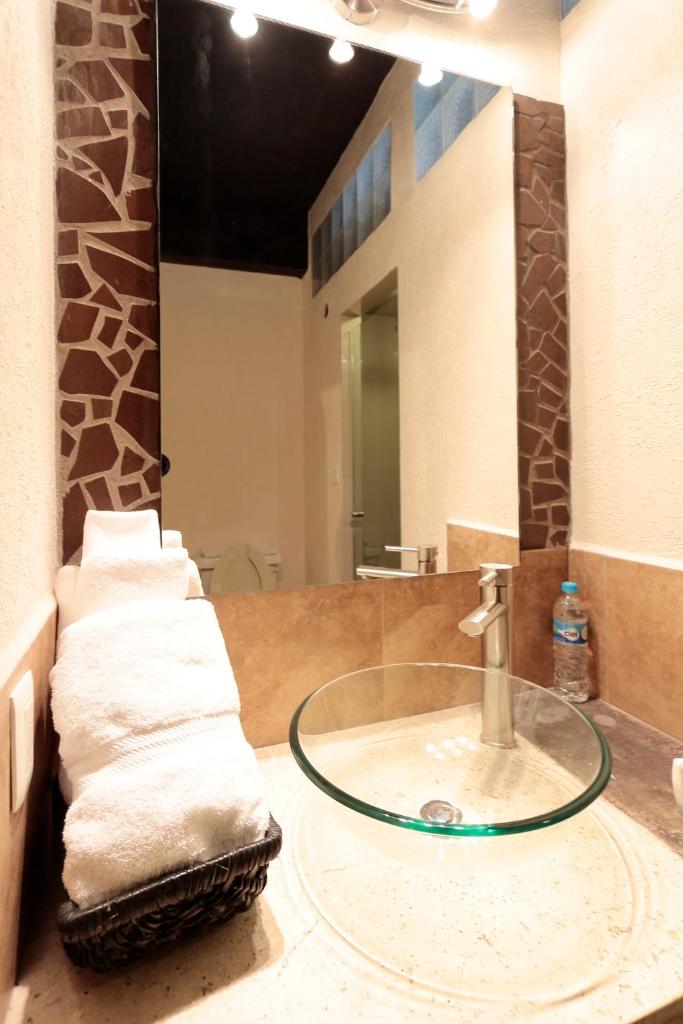 Одноместный (Номер выбирается при регистрации заезда), Aztic Hotel and Executive Suites
