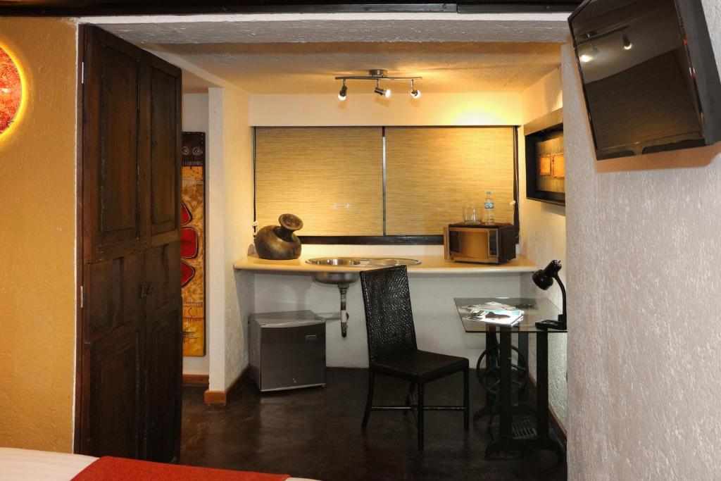 Студио (Номер-студио), Aztic Hotel and Executive Suites