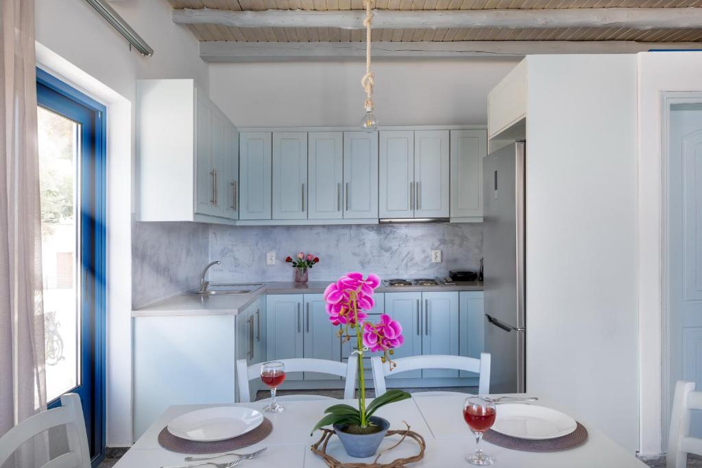 Plori - Molos Apartments photo 4
