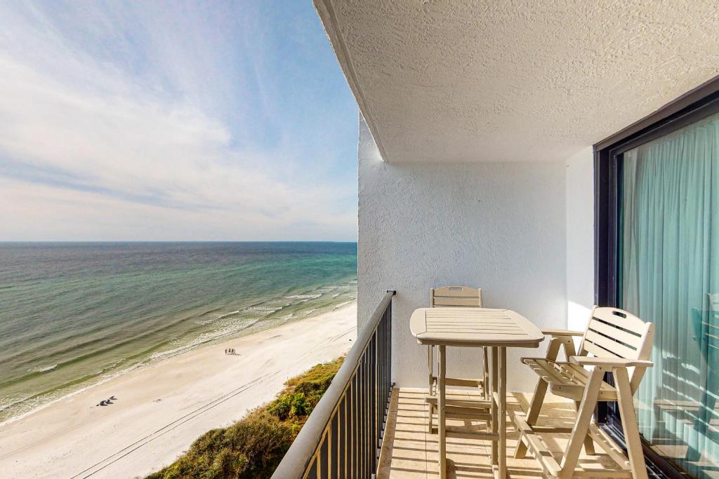 One Seagrove Place 1003 photo 2