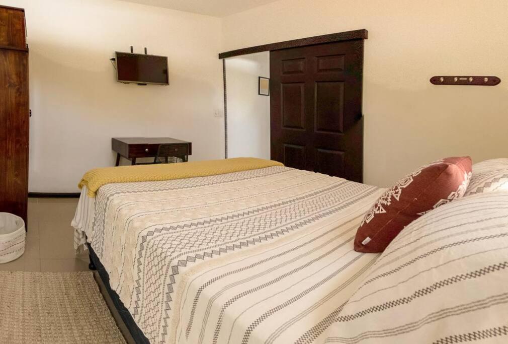 One bedroom apartment India photo 3