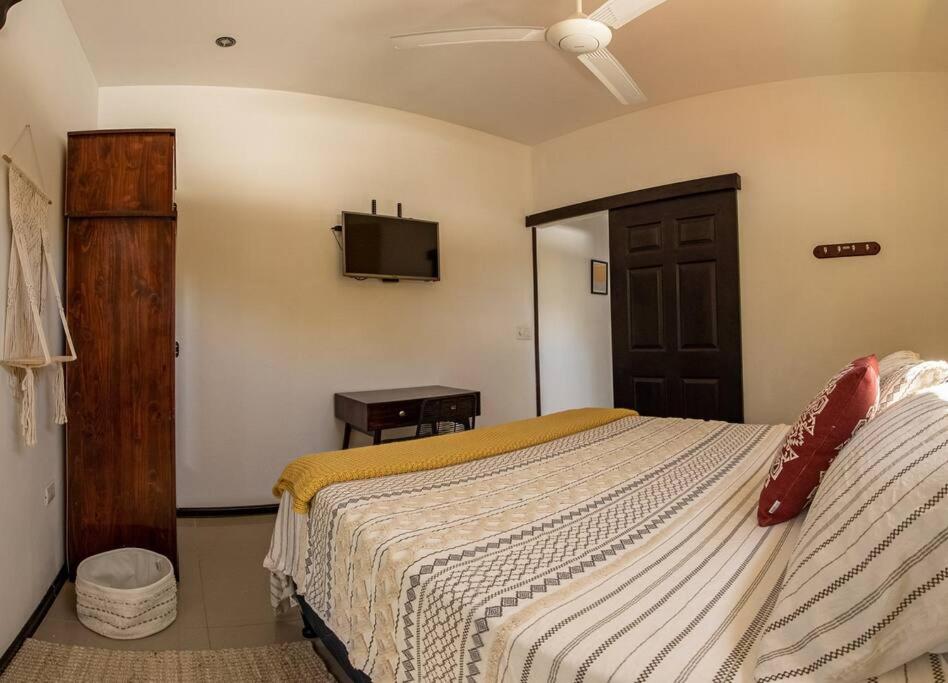 One bedroom apartment India photo 4