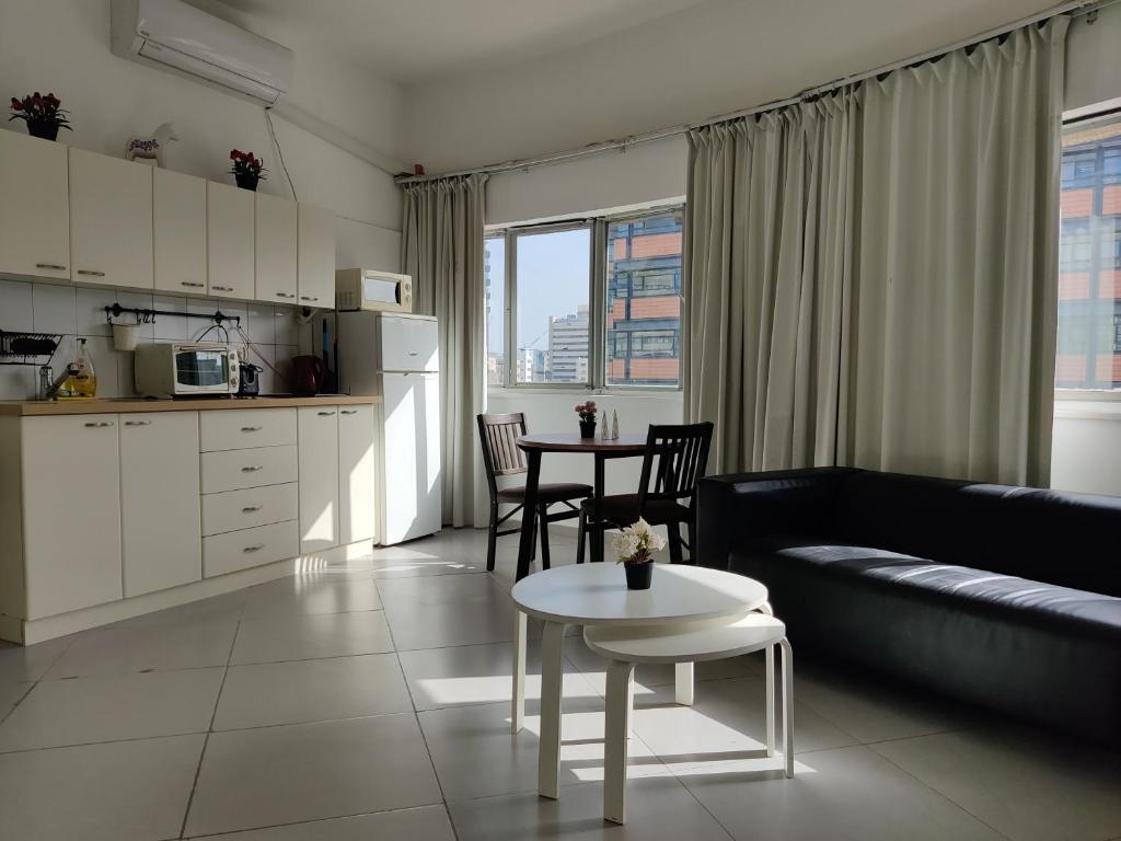 Begin19 Apartments & Hostel photo 2
