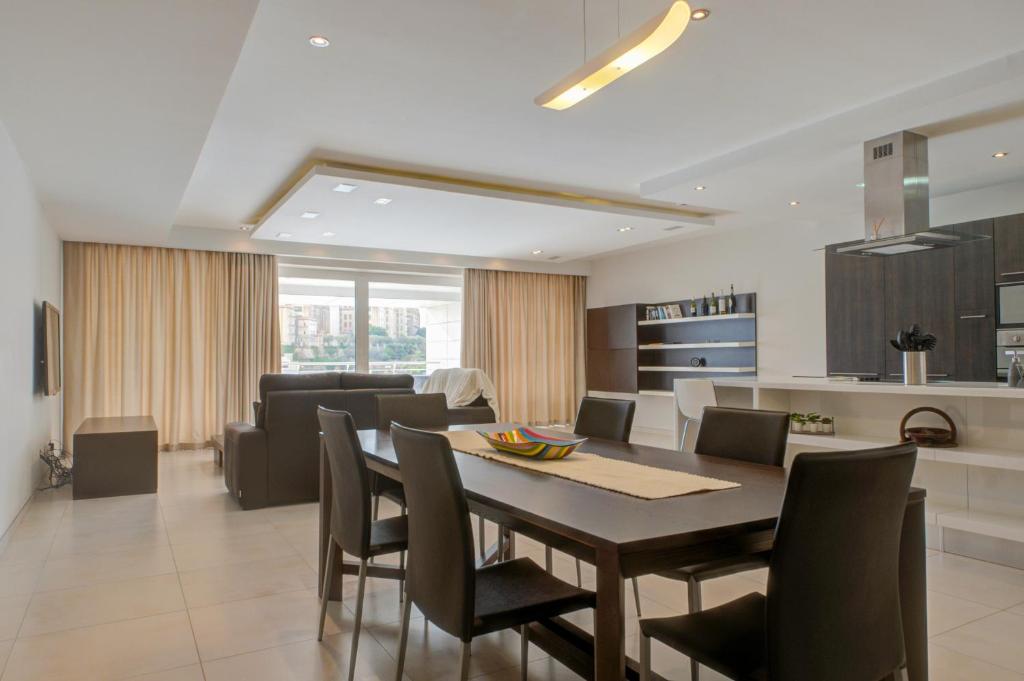 Blue Harbour, Marina View 2 Bedroom Apartment photo 2