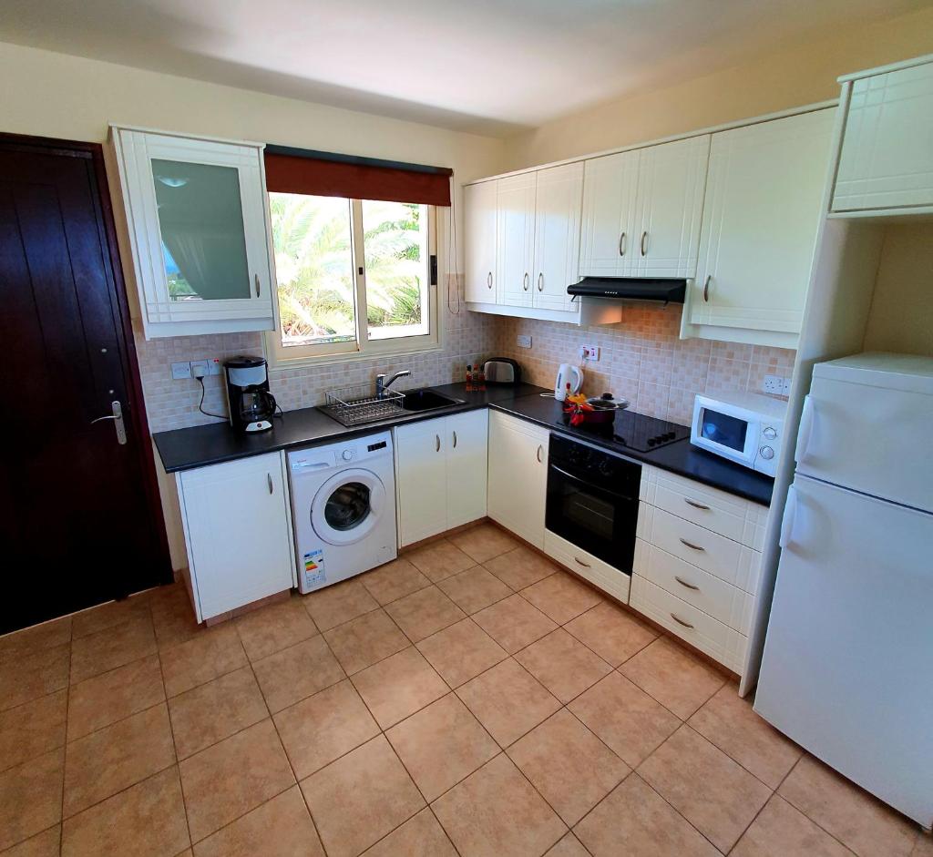 Lovely 2 bedroom apartment A206, 800m to the sea photo 2