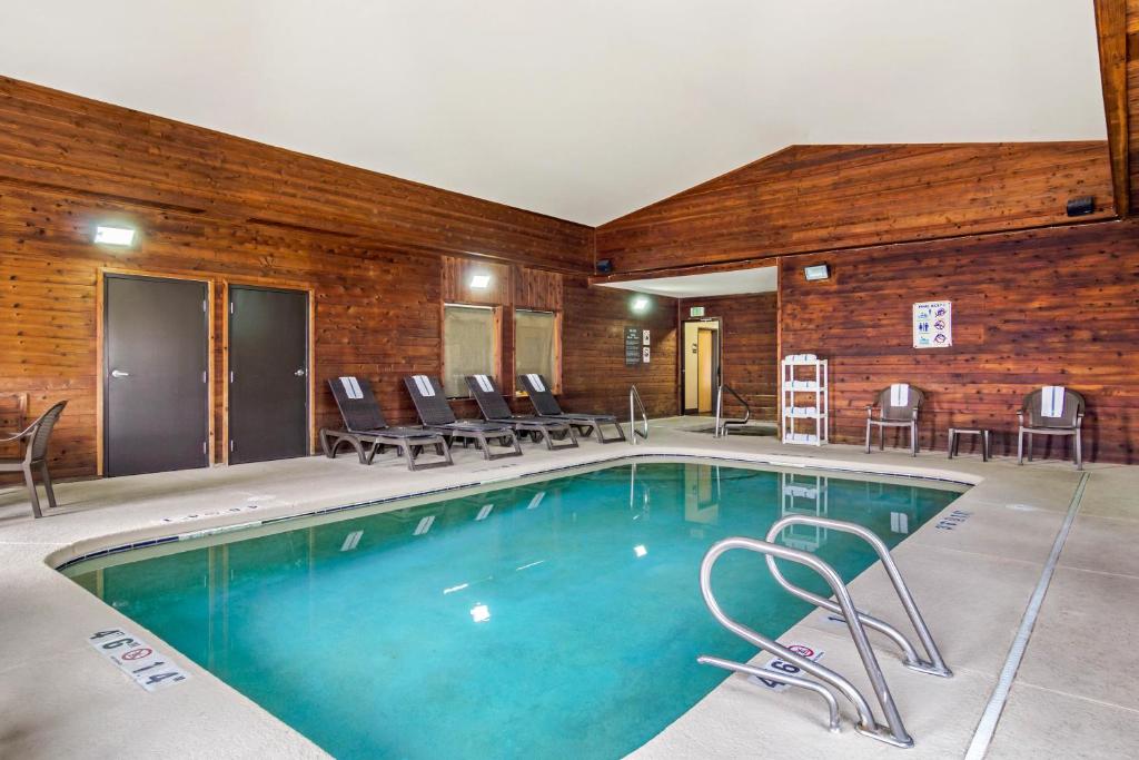 Comfort Inn & Suites Greeley photo 3
