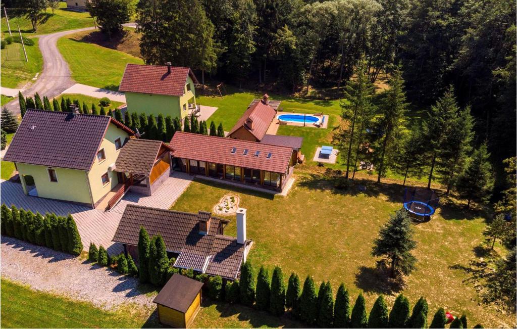 Beautiful Home In Novo Zvecevo With Sauna, Wifi And Indoor Swimming Pool photo 1