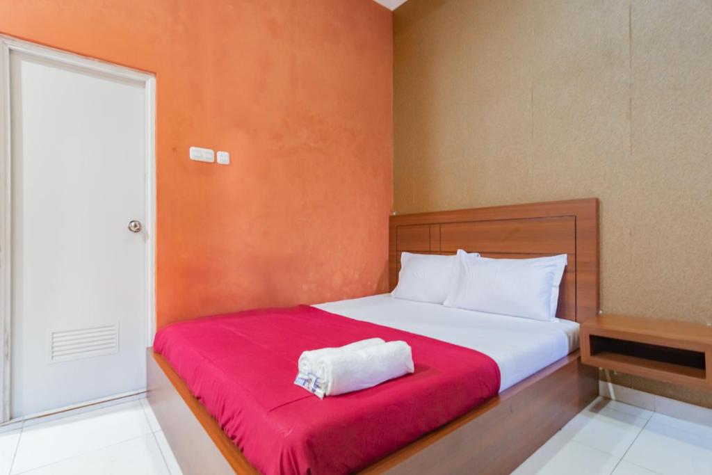 Hotel Markoni Pamanukan Mitra RedDoorz photo 1