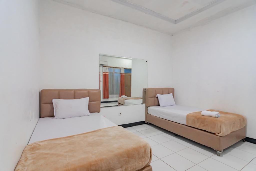 Hotel Markoni Pamanukan Mitra RedDoorz photo 3
