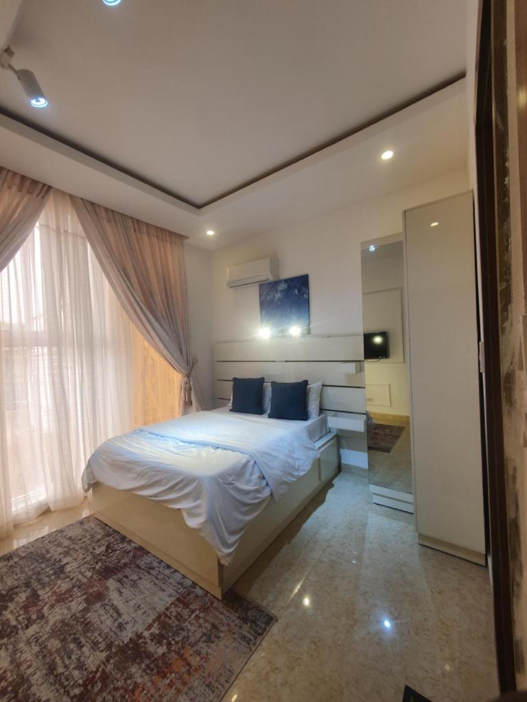 Tamarind Suites at Jamieson Court Apartment photo 1
