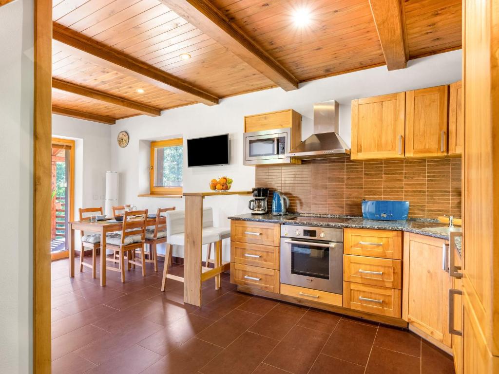 Chalet Bila - BLJ100 by Interhome photo 3