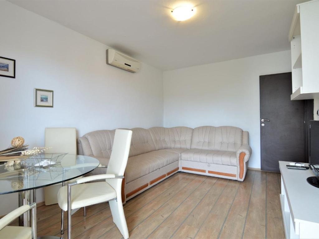 Apartment Josip - VOD202 by Interhome photo 2