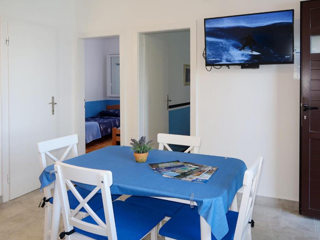 Holiday Home Neli - ISO305 by Interhome photo 3