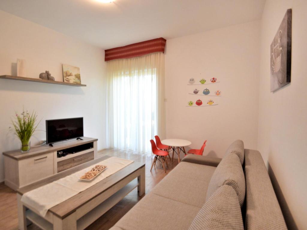 Apartment Renata - RCA358 by Interhome photo 2