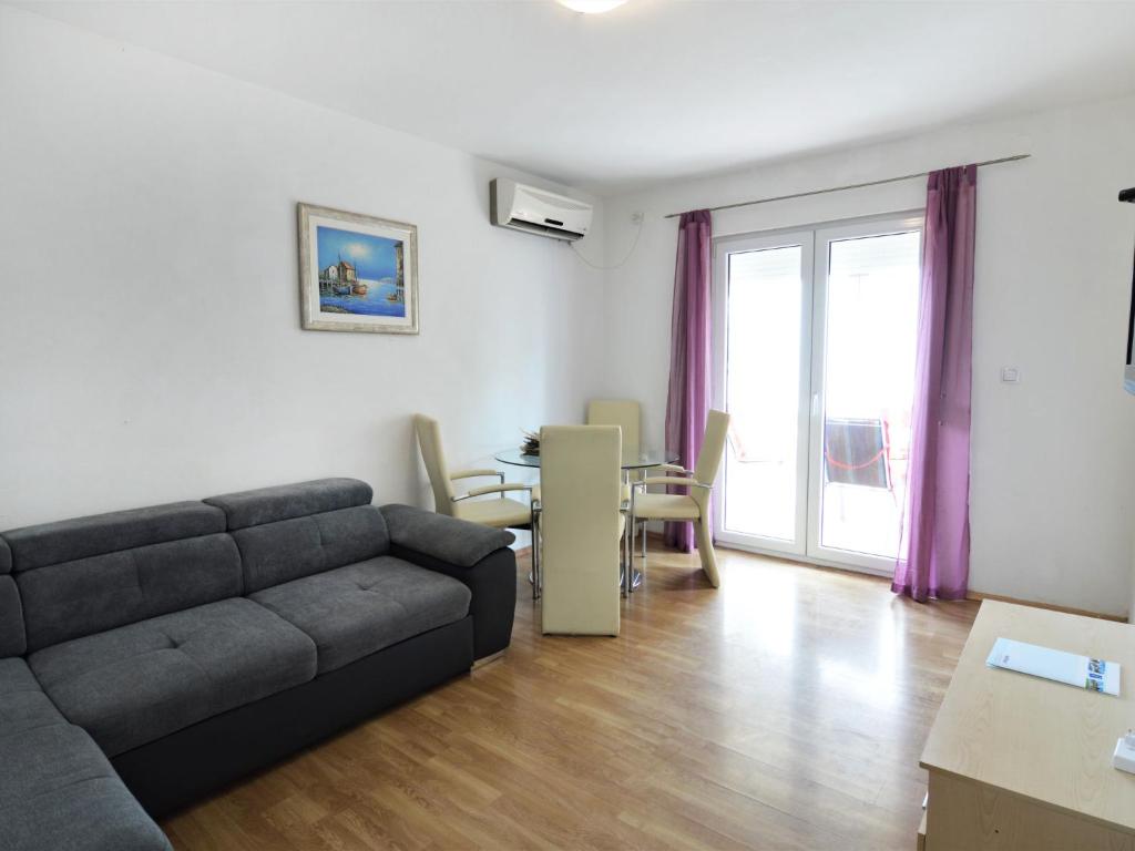 Apartment Josip - VOD200 by Interhome photo 2