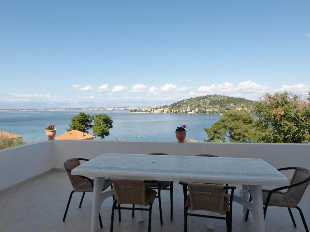 Holiday Home Zdenko 1 by Interhome photo 3