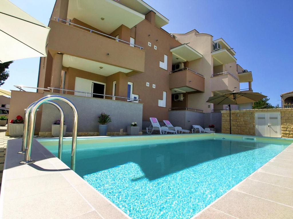 Apartment Mlasina-6 by Interhome