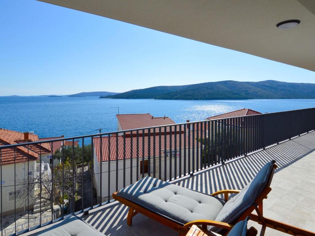 Apartment Viva-by the sea-panorama penthouse by Interhome photo 2