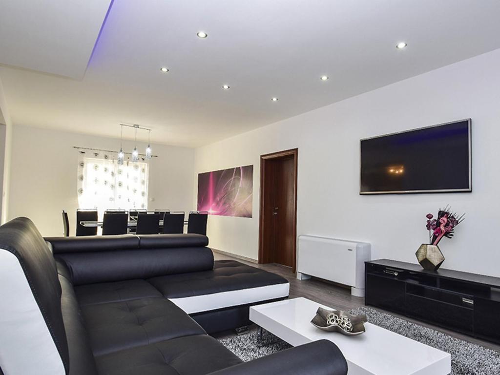 Holiday Home Julija by Interhome photo 4