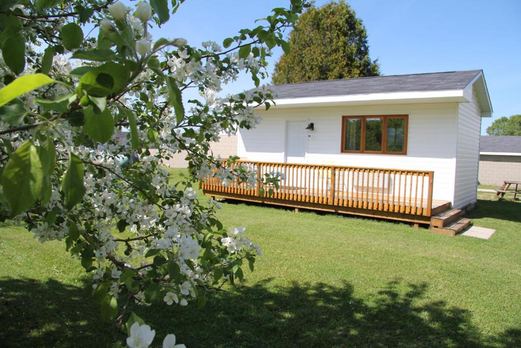 Coach House Inn photo 1