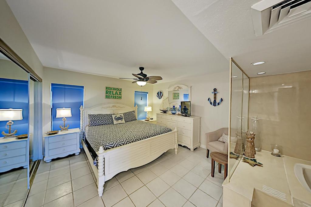 Mayan Princess Beach Condos photo 3