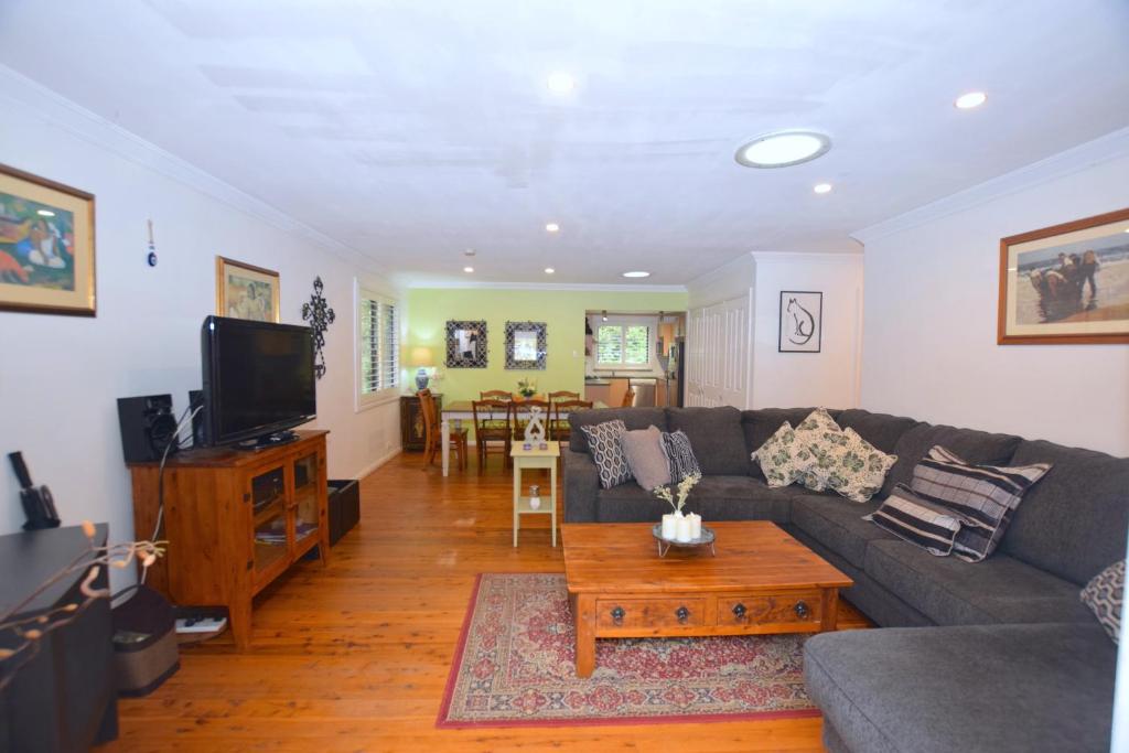 Teach Na Cairde - House of Friends photo 2