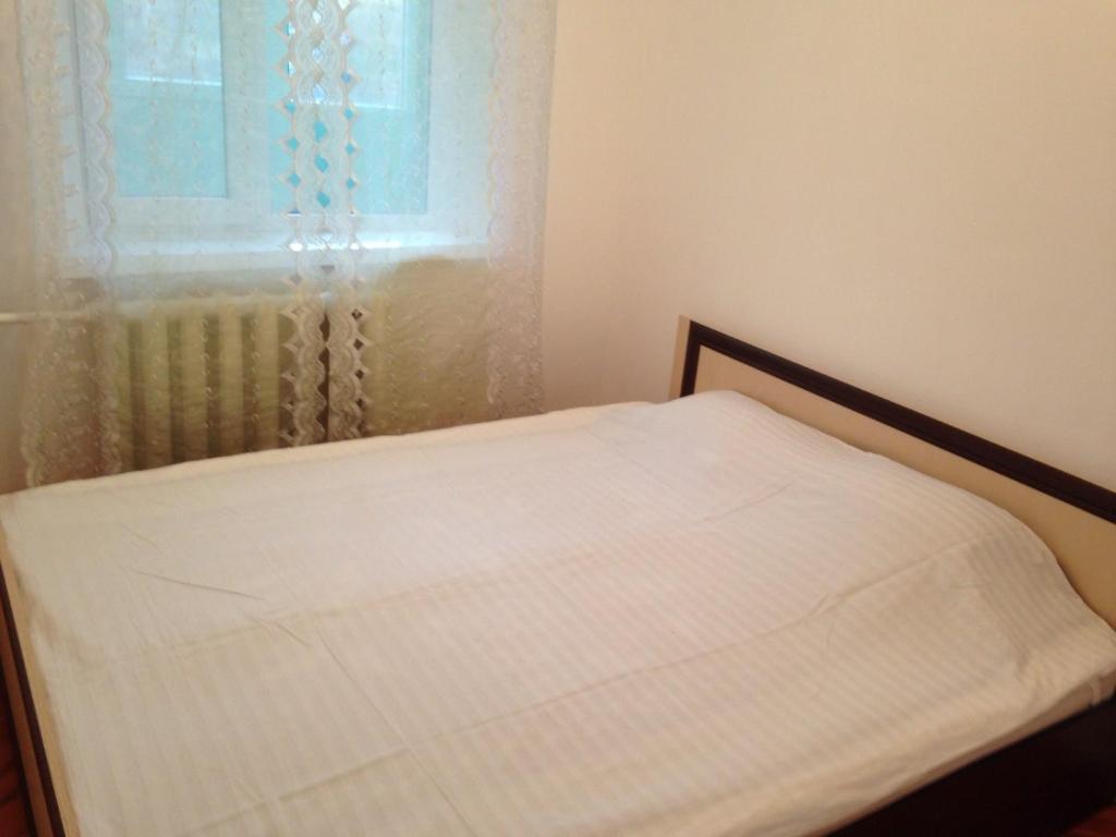 Soborna Street 259, three-room apartment photo 2