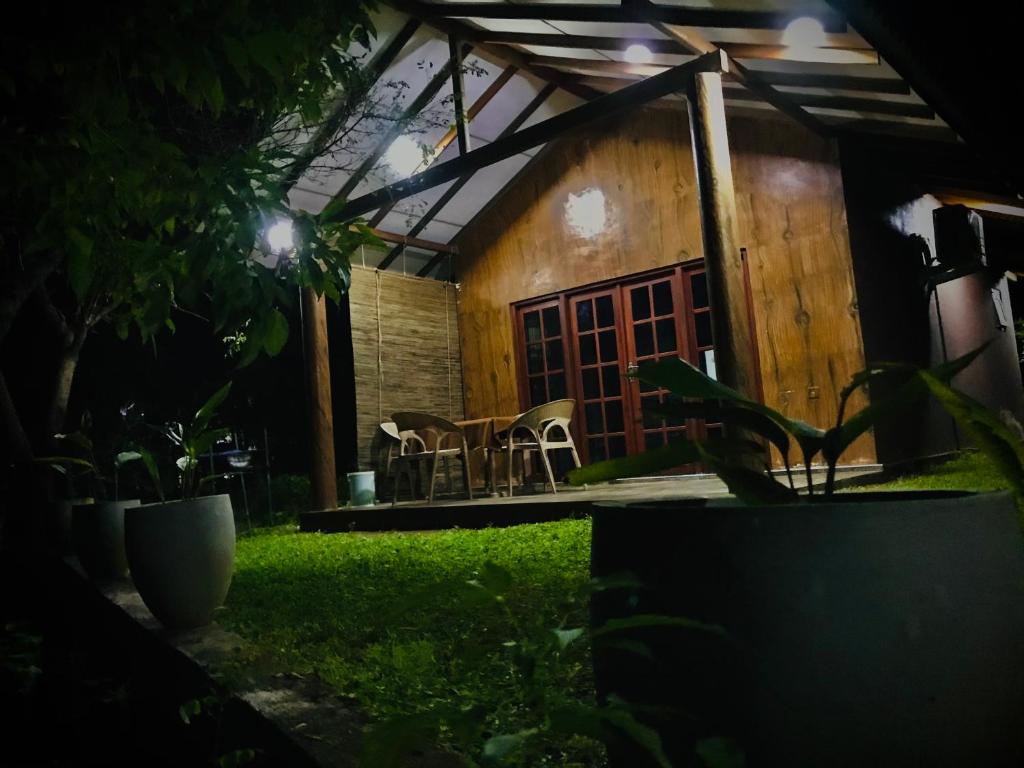 LAKE NEST resort