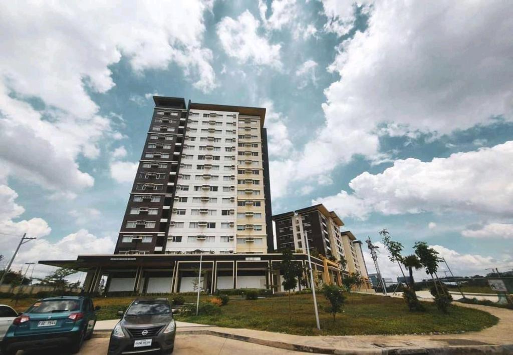 AVIDA ATRIA T2- A, near SM city and smallville
