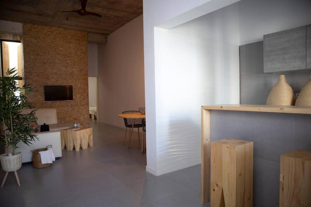 Apartamento encantador com pequeno pátio escondido photo 3