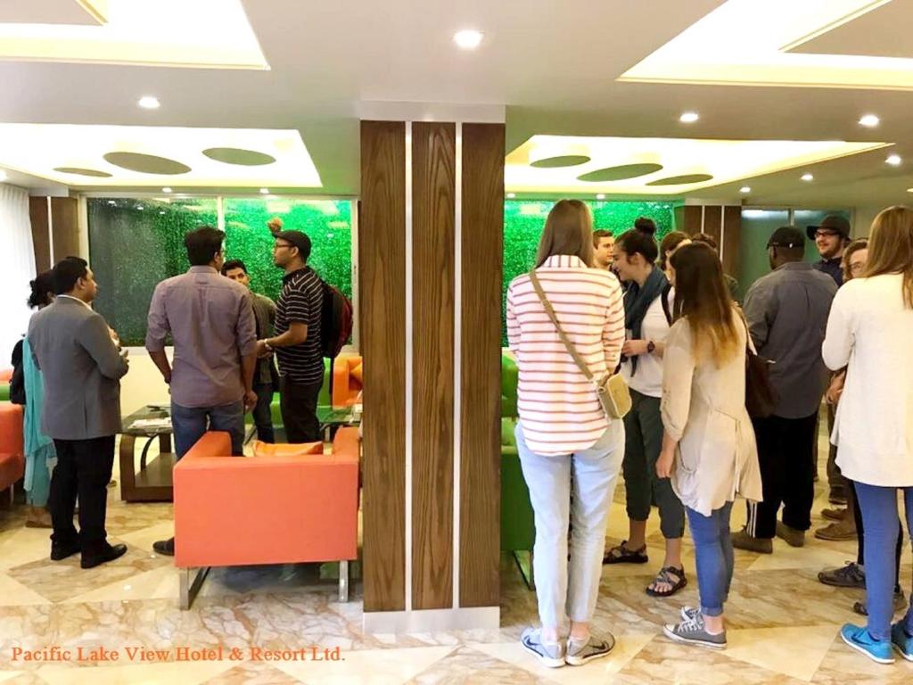 Hotel Gulshan Lake View photo 4