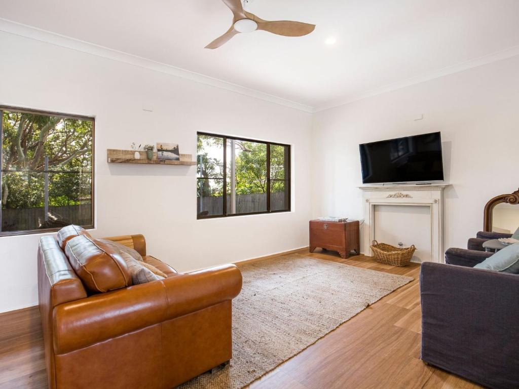 Saltbush Cottage Pet Friendly 1 Min Walk to Beach photo 3