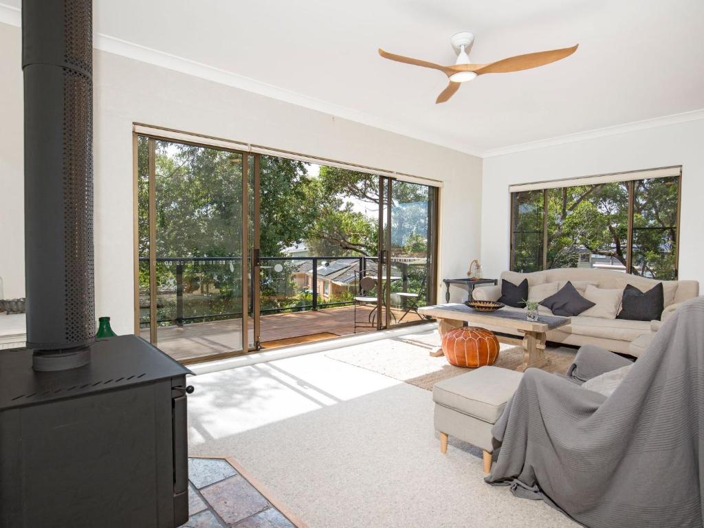 Saltbush Cottage Pet Friendly 1 Min Walk to Beach photo 2