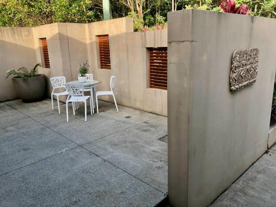 Pacific lux beach house with pool photo 2