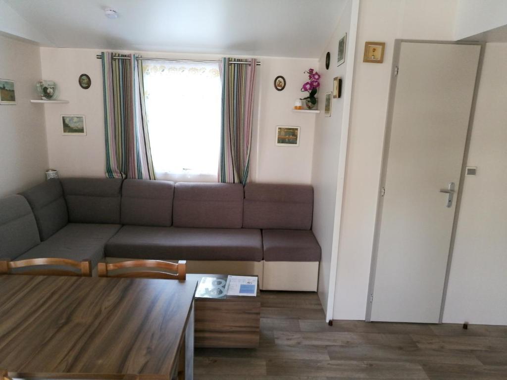 Bungalow de 2 chambres avec piscine partagee jardin et wifi a Onzain photo 1