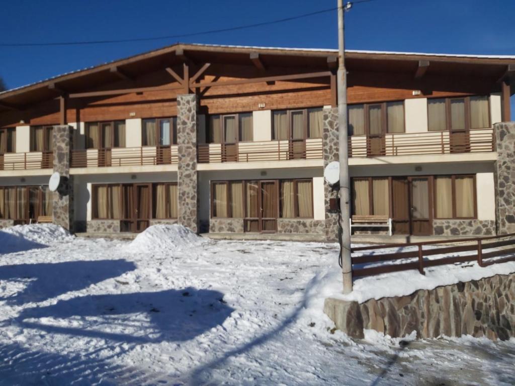 Konstantine's Chalet photo 1